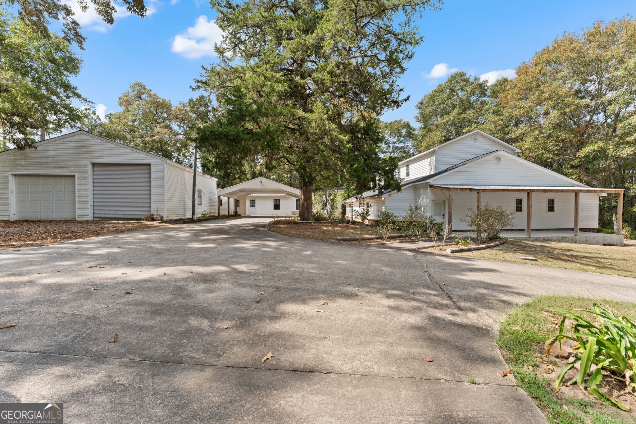 5 bedroom, 4 bathroom, 3,204 sq ft single family residence for sale at 5682 Hartley Bridge Road, Macon, GA 31216