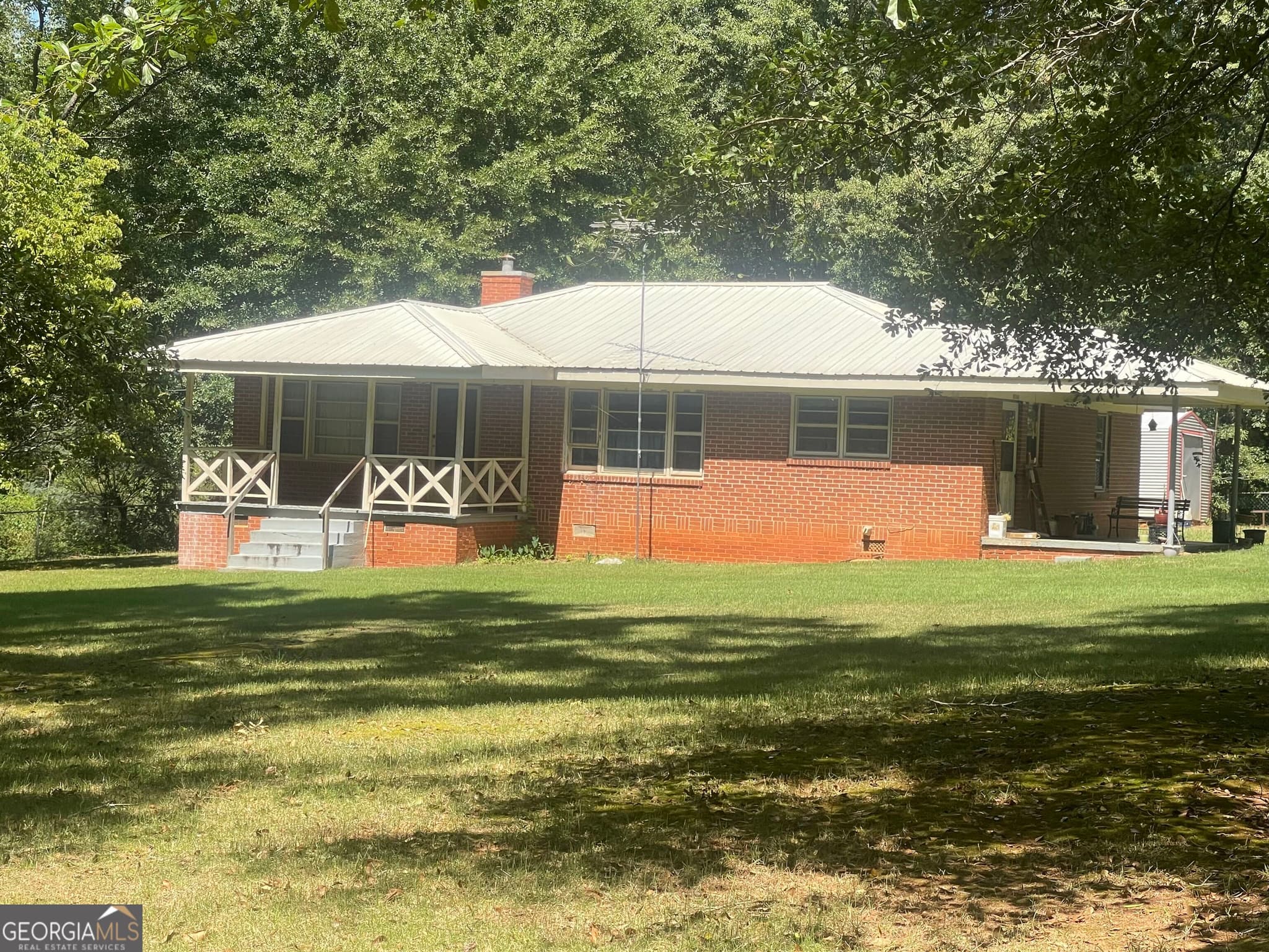 2 bedroom, 2 bathroom, 1,380 sq ft single family residence for sale at 72 Darby Road, Covington, GA 30016 — photo 1 of 31
