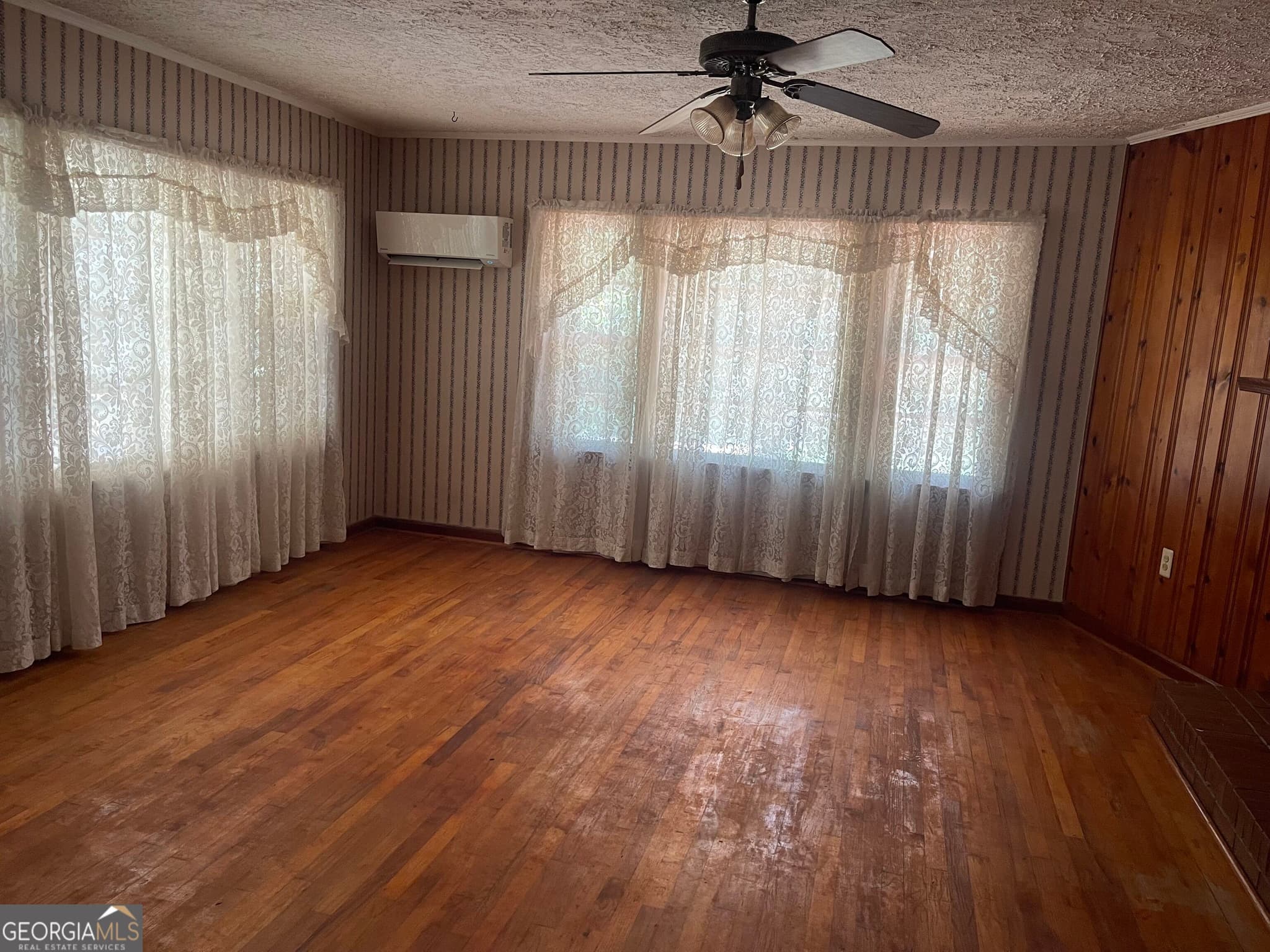2 bedroom, 2 bathroom, 1,380 sq ft single family residence for sale at 72 Darby Road, Covington, GA 30016 — photo 4