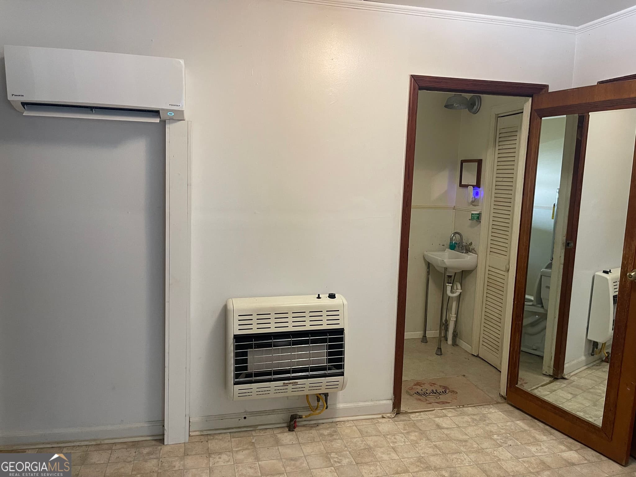 2 bedroom, 2 bathroom, 1,380 sq ft single family residence for sale at 72 Darby Road, Covington, GA 30016 — photo 8