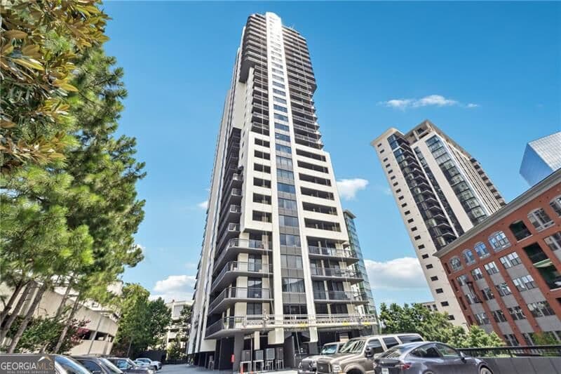 2 bedroom, 2 bathroom, 1,265 sq ft condominium sold at 3481 Lakeside Drive 2706, Atlanta, GA 30326