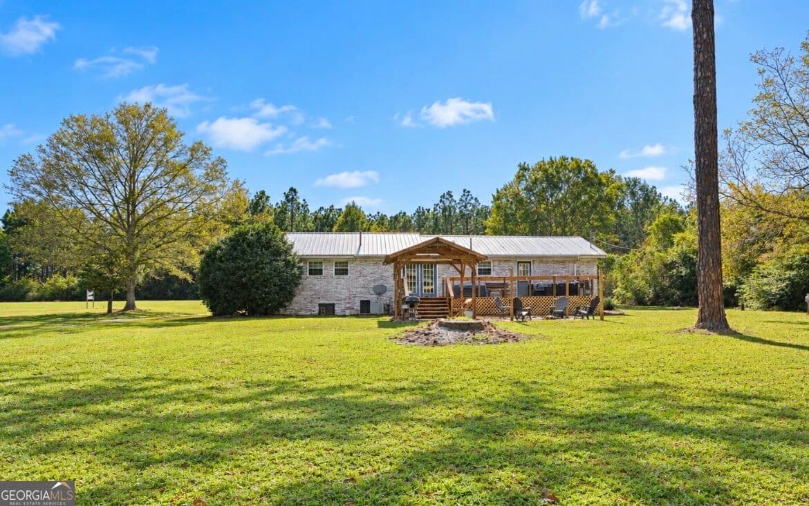 3 bedroom, 2 bathroom, 1,314 sq ft single family residence for sale at 10240 HWY 129, Abbeville, GA 31001 — photo 6
