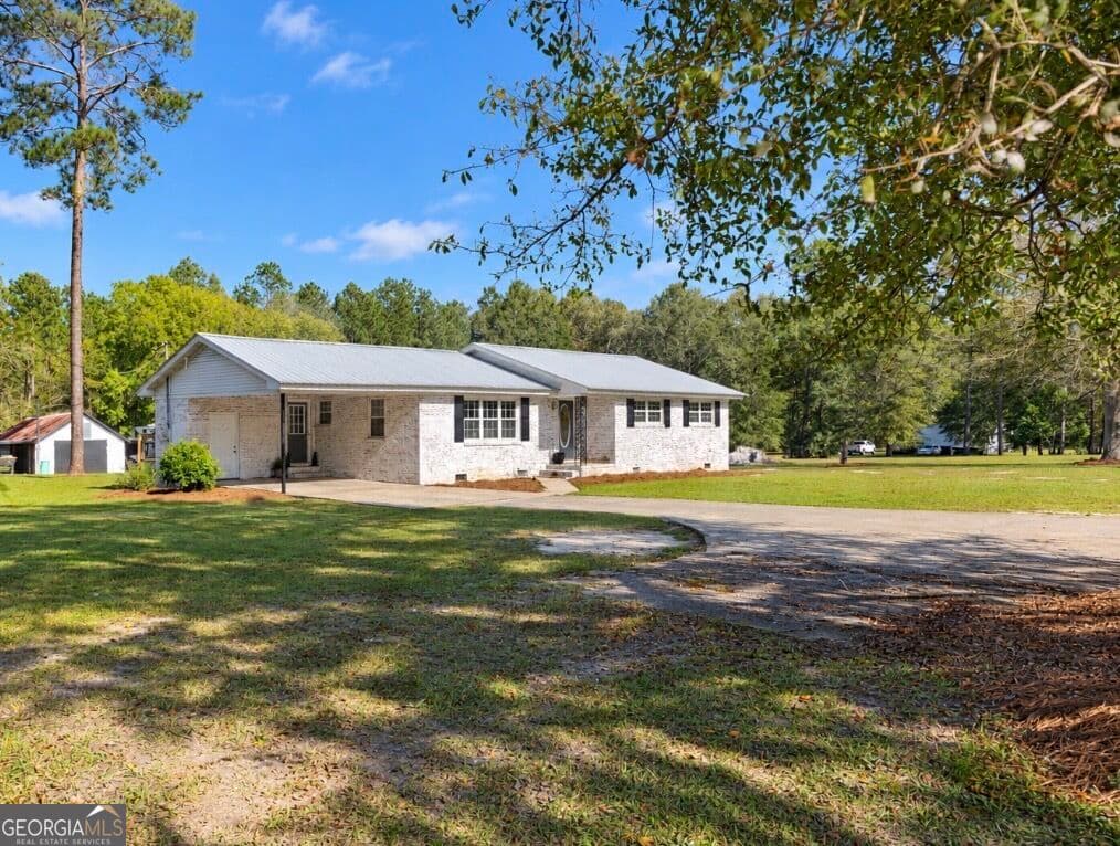 3 bedroom, 2 bathroom, 1,314 sq ft single family residence for sale at 10240 HWY 129, Abbeville, GA 31001 — photo 4