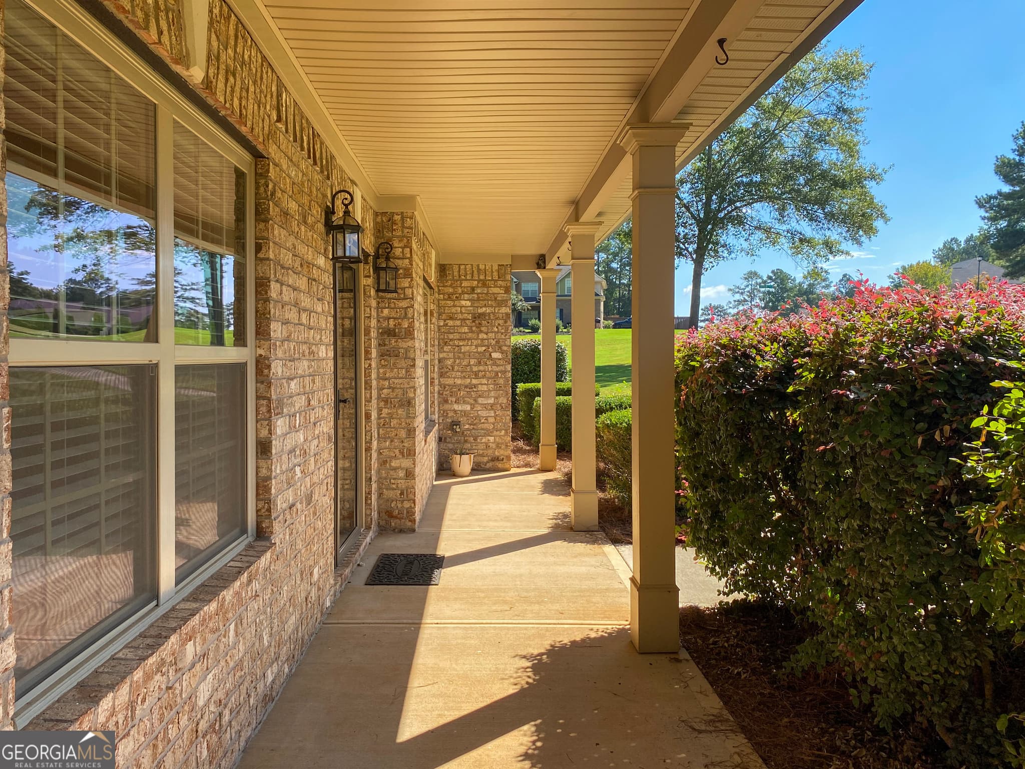 4 bedroom, 3 bathroom, 3,028 sq ft single family residence for sale at 137 Nobility Lane, Mcdonough, GA 30252 — photo 3
