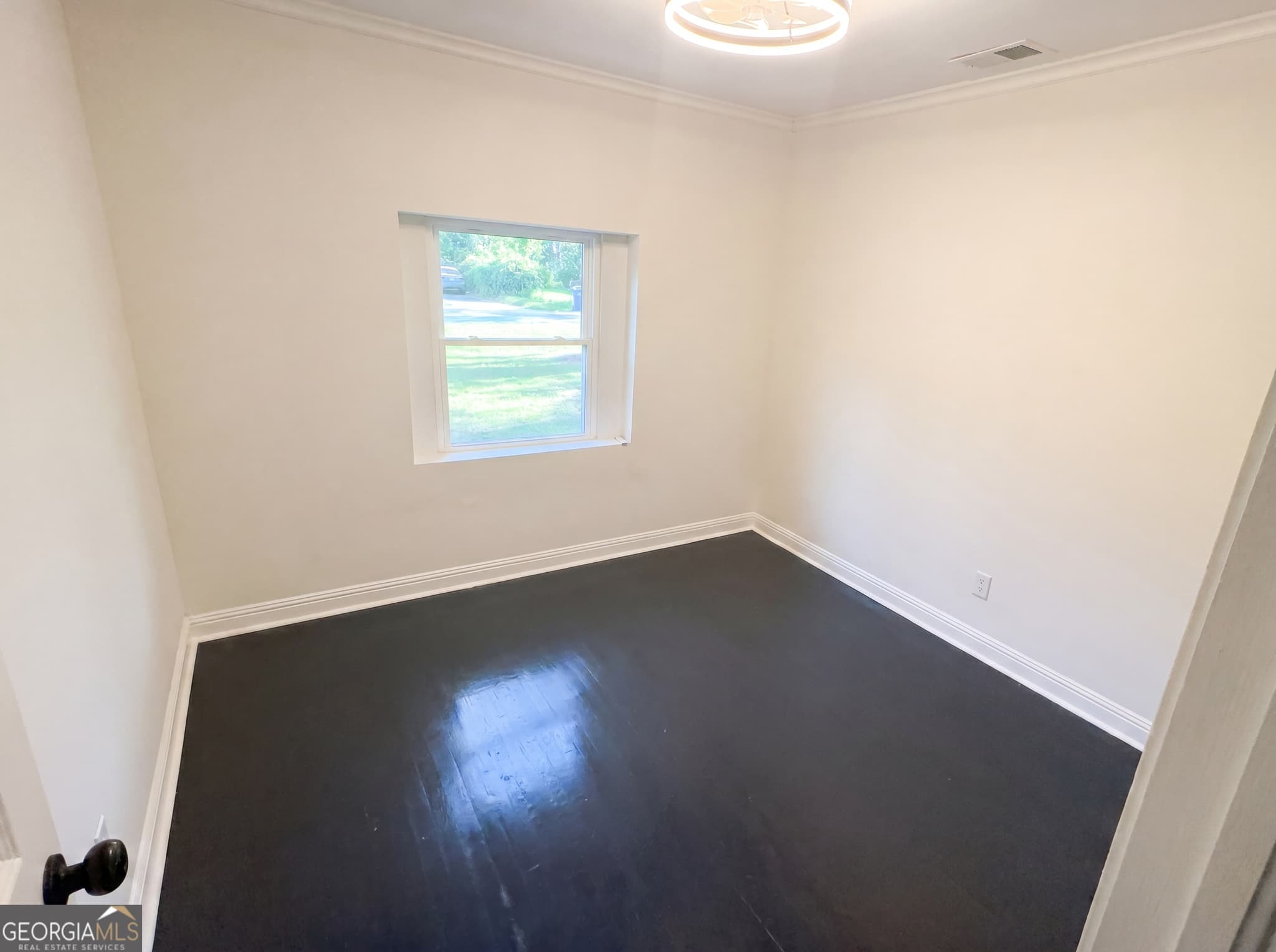 4 bedroom, 2 bathroom, 1,564 sq ft single family residence under contract at 601 Community Drive, Waycross, GA 31501 — photo 9