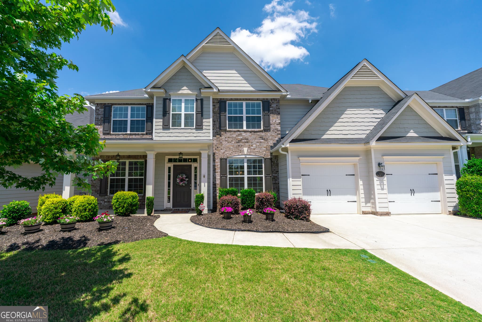 5 bedroom, 4 bathroom, 2,900 sq ft single family residence sold at 121 Crest Brooke Drive, Canton, GA 30115
