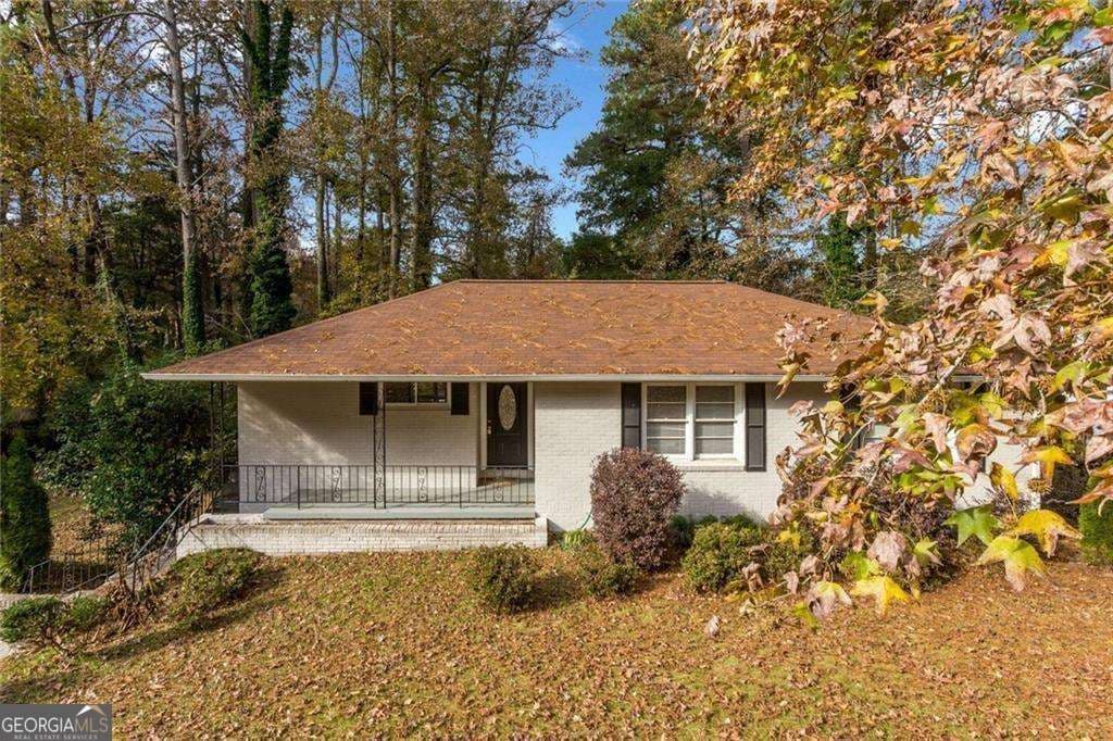 3 bedroom, 1.5 bathroom, 1,283 sq ft single family residence for rent at 2720 Stonecreek Road, Smyrna, GA 30080 for $2,000 a month — photo 1 of 1