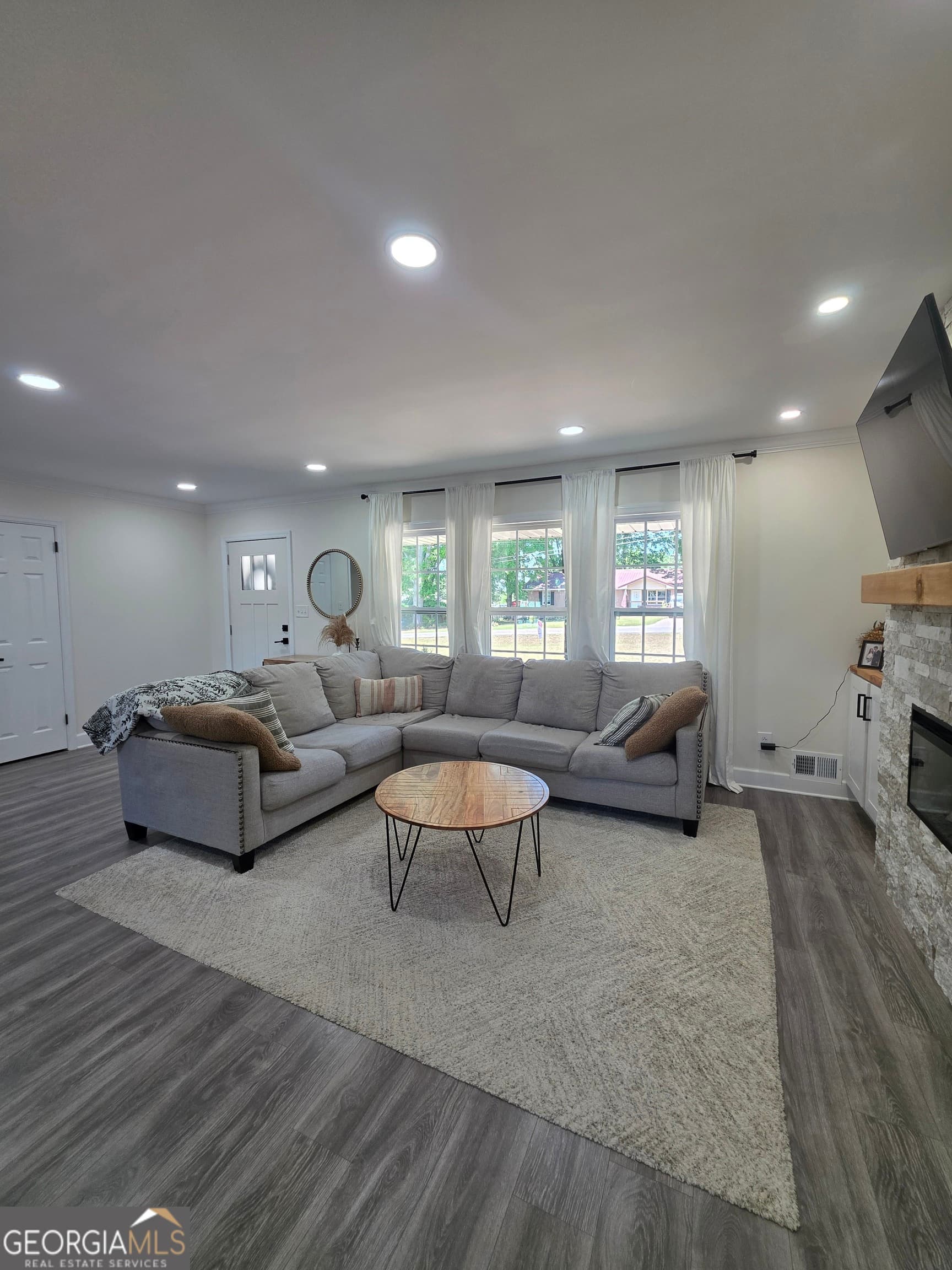 4 bedroom, 3 bathroom, 1,841 sq ft single family residence for sale at 150 Sims Street, Winder, GA 30680 — photo 6
