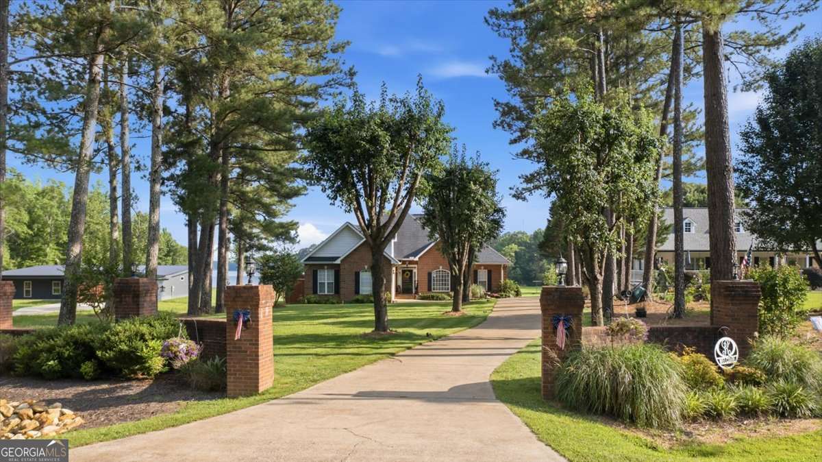 5 bedroom, 3 bathroom, 3,214 sq ft single family residence for sale at 1590 County Road 136, Cedar Bluff, AL 35959 — photo 2