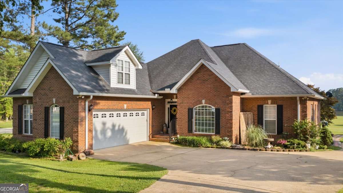 5 bedroom, 3 bathroom, 3,214 sq ft single family residence for sale at 1590 County Road 136, Cedar Bluff, AL 35959 — photo 6