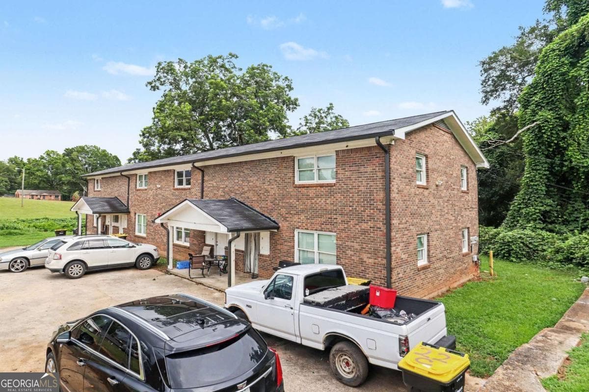 multi family,quadruplex for sale at 22 Pratt Street, Newnan, GA 30263 — photo 3
