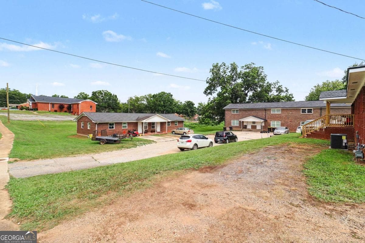 multi family,quadruplex for sale at 22 Pratt Street, Newnan, GA 30263 — photo 8