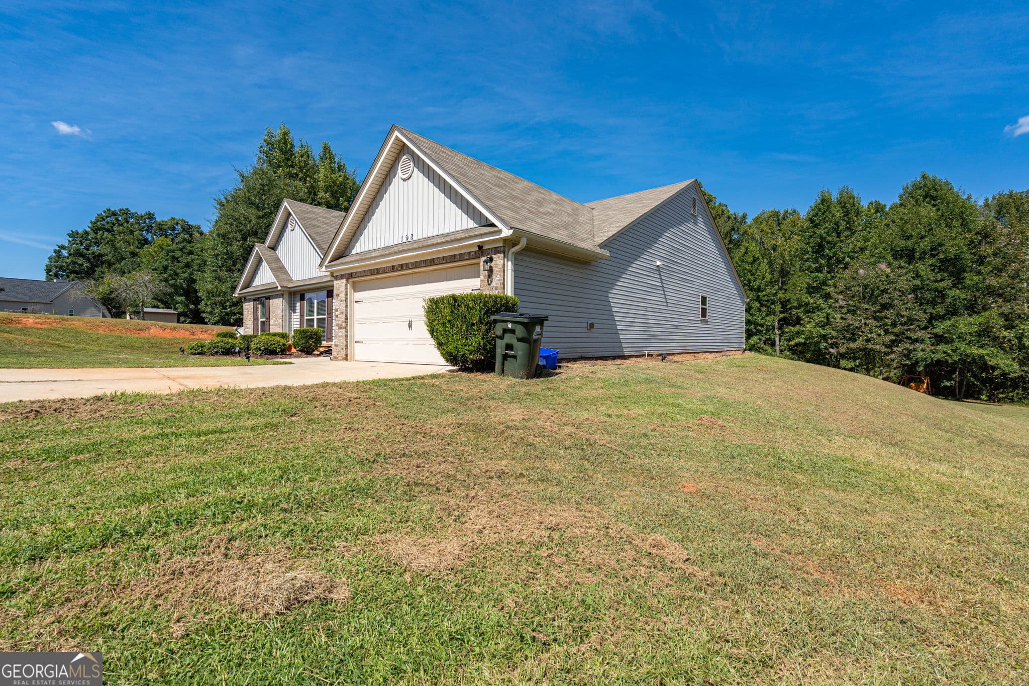 4 bedroom, 2.5 bathroom, 2,292 sq ft single family residence for sale at 198 White Circle, Winterville, GA 30683 — photo 3