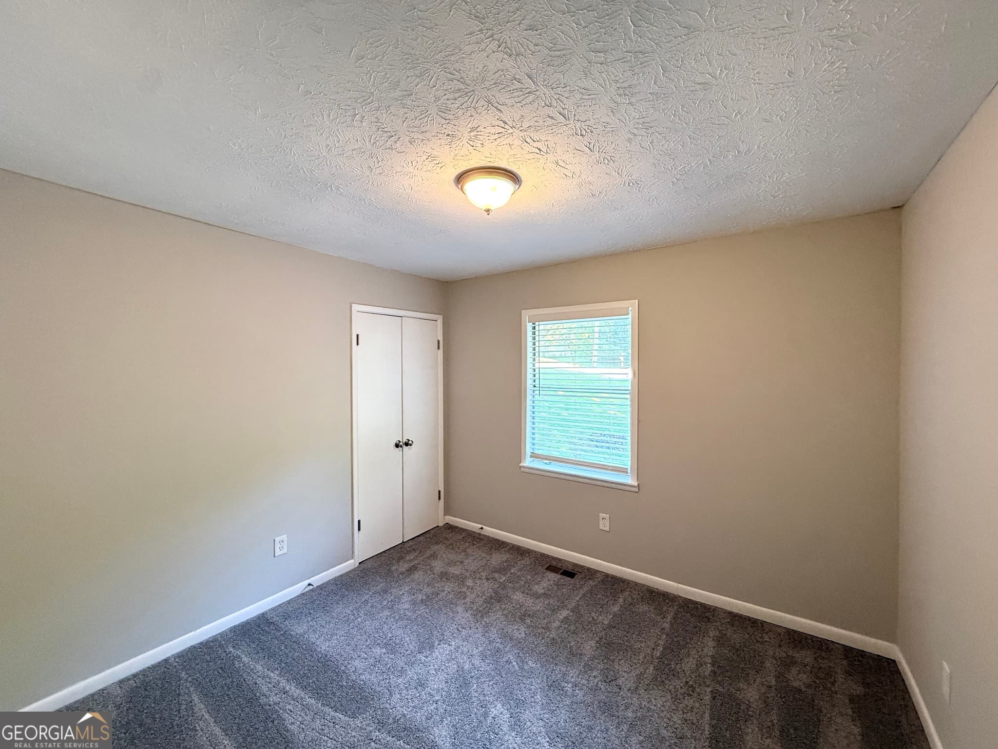 5 bedroom, 2 bathroom, 1,365 sq ft single family residence for sale at 4442 CEDAR RIDGE Trail, Stone Mountain, GA 30083 — photo 6