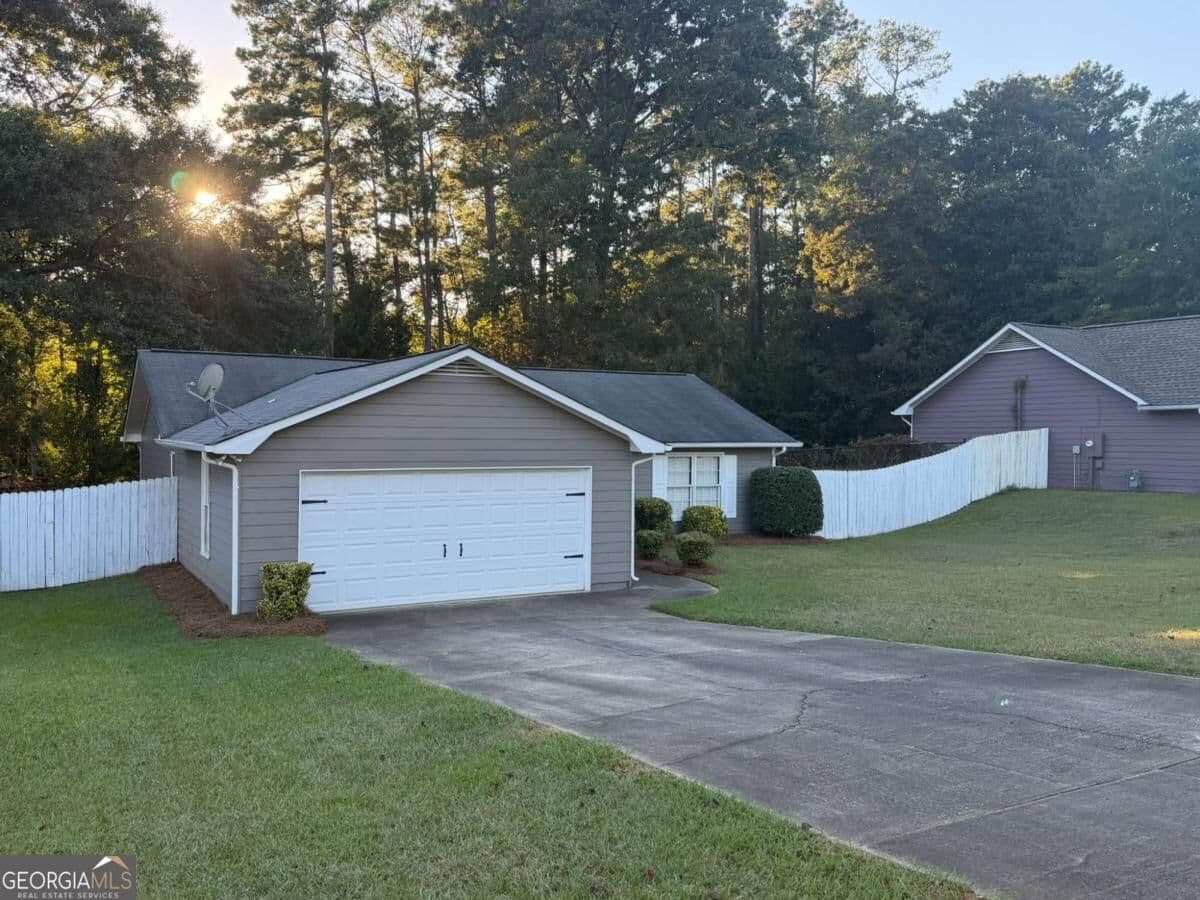 3 bedroom, 2 bathroom, 1,251 sq ft single family residence for rent at 108 Linden Lane, Peachtree City, GA 30269 for $2,250 a month