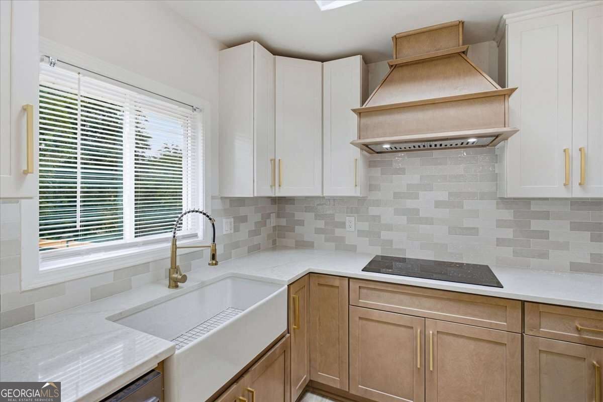 6 bedroom, 4 bathroom single family residence for sale at 3130 Henderson Mill Road, Atlanta, GA 30341 — photo 9