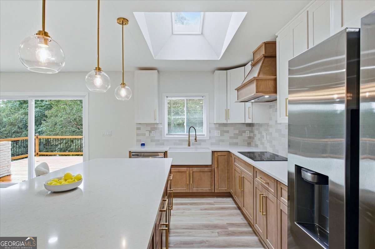 6 bedroom, 4 bathroom single family residence for sale at 3130 Henderson Mill Road, Atlanta, GA 30341 — photo 10
