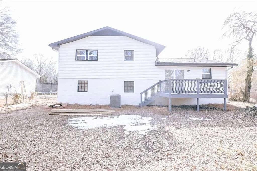 3 bedroom, 2 bathroom, 1,924 sq ft single family residence for sale at 2688 Heritage Lane, Morrow, GA 30260 — photo 10