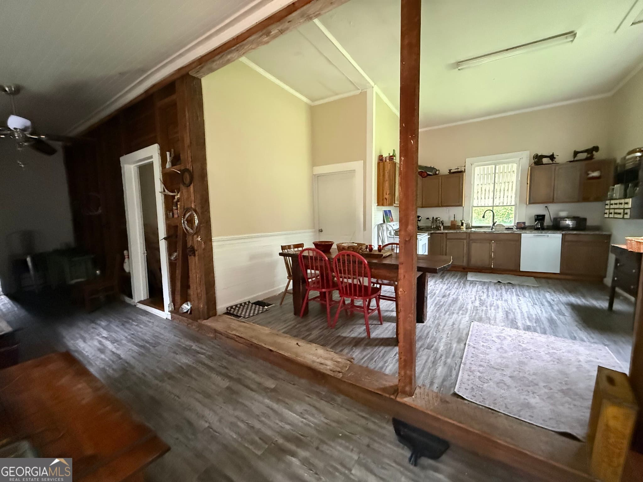 3 bedroom, 2 bathroom, 1,668 sq ft single family residence for sale at 121 S Bailey Avenue, Leslie, GA 31764 — photo 8