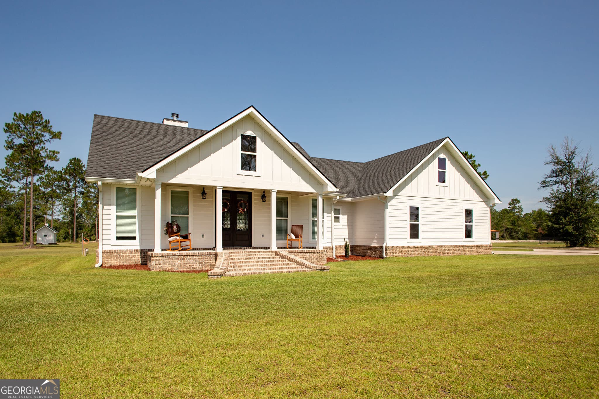 3 bedroom, 2 bathroom, 2,040 sq ft single family residence sold at 4399 Meadow Wood Road, Blackshear, GA 31516