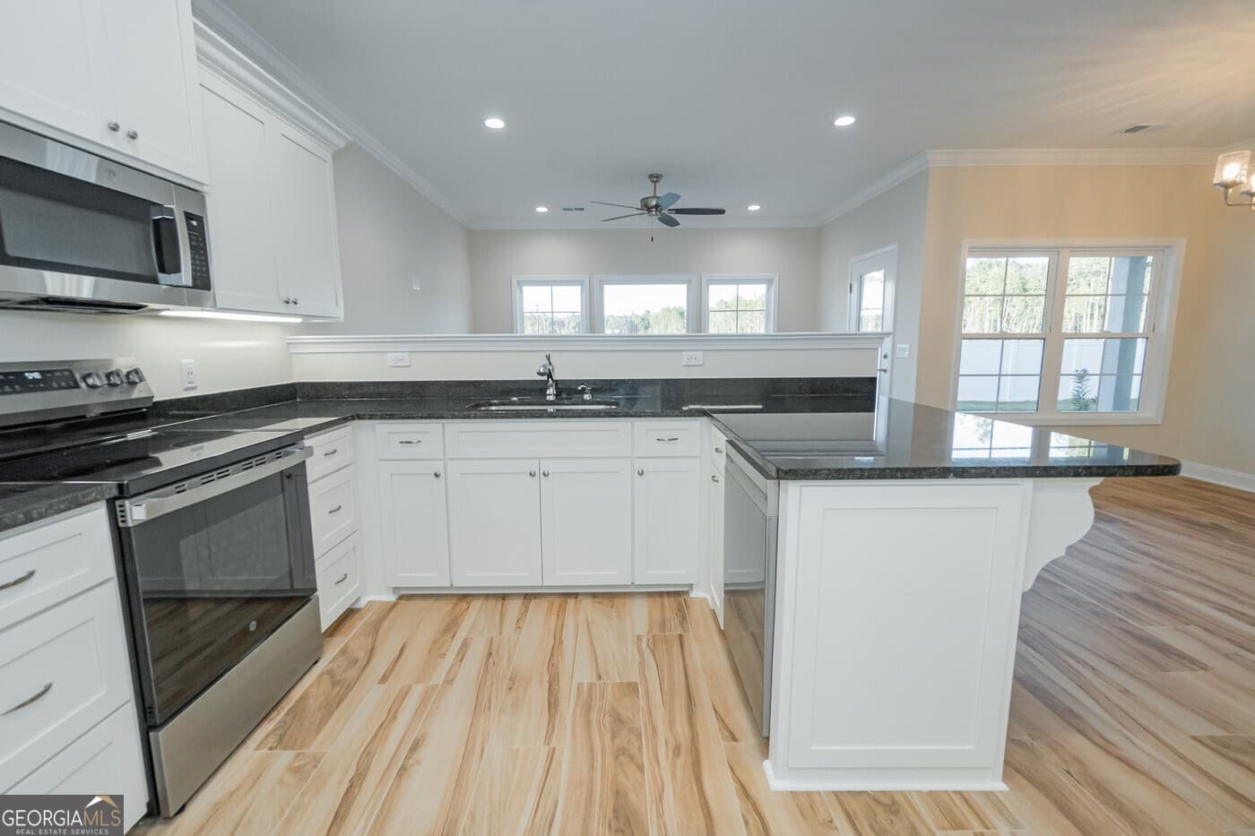 3 bedroom, 2 bathroom, 1,876 sq ft single family residence for sale at 210 The Villas Way, Kingsland, GA 31548 — photo 7