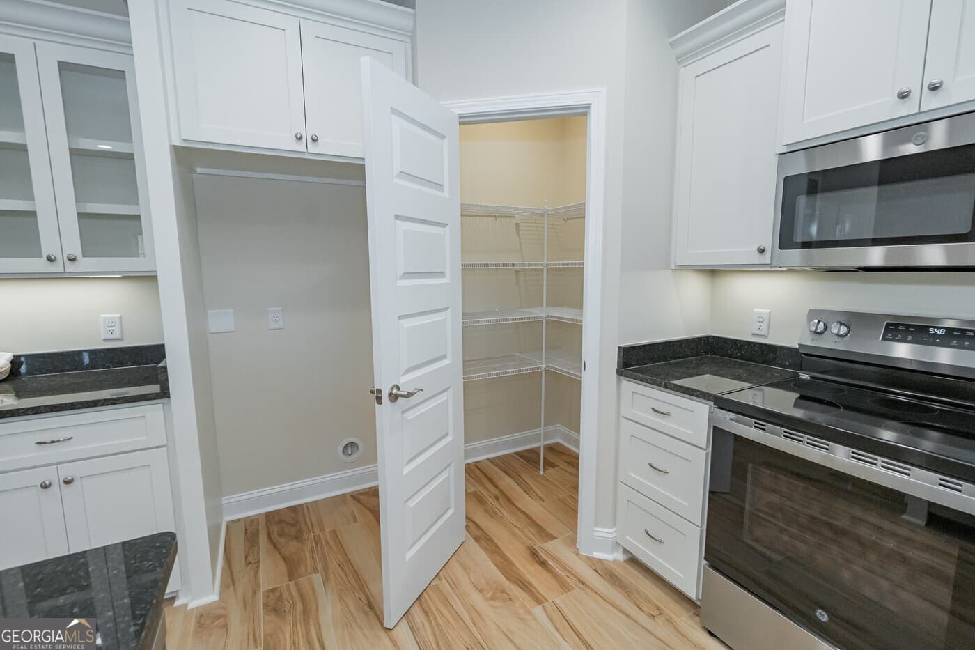 3 bedroom, 2 bathroom, 1,876 sq ft single family residence for sale at 210 The Villas Way, Kingsland, GA 31548 — photo 8