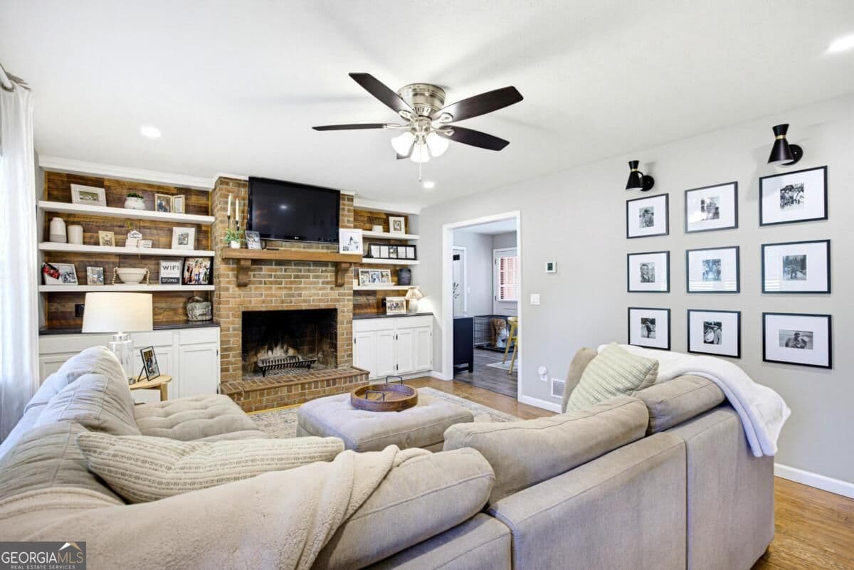 3 bedroom, 2 bathroom, 1,700 sq ft single family residence for sale at 1519 Bar J Road, Temple, GA 30179 — photo 6