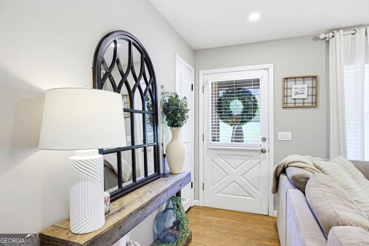 3 bedroom, 2 bathroom, 1,700 sq ft single family residence for sale at 1519 Bar J Road, Temple, GA 30179 — photo 5