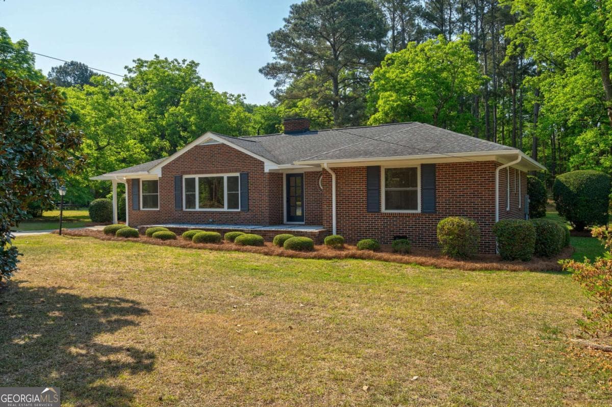 3 bedroom, 2 bathroom, 1,960 sq ft single family residence for sale at 1310 Lincolnton, Washington, GA 30673 — photo 6
