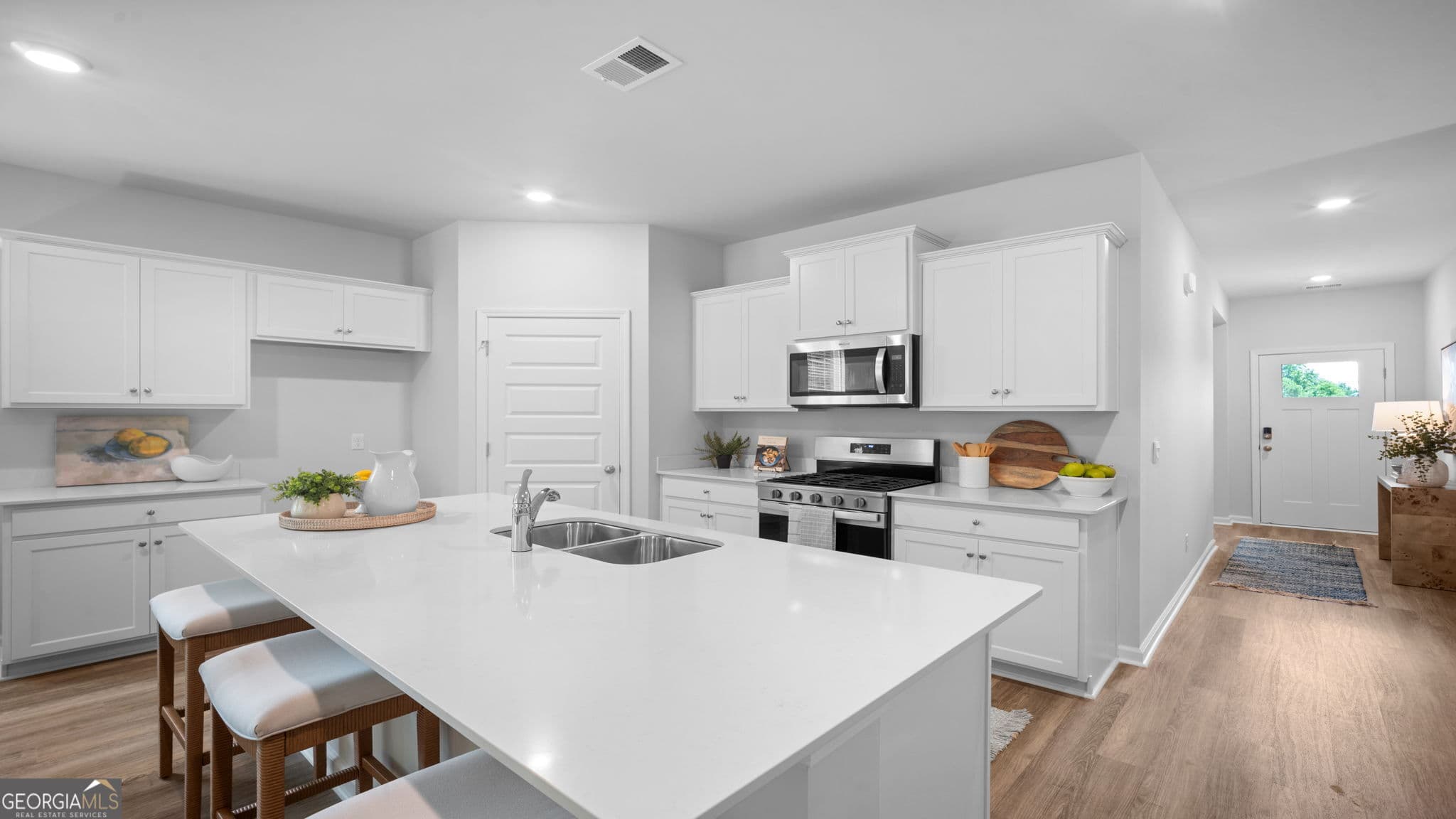 5 bedroom, 3 bathroom, 2,016 sq ft single family residence for sale at 311 Royal Fern Lane, Statesboro, GA 30461 — photo 2
