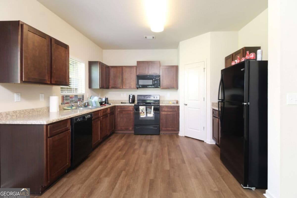 4 bedroom, 2.5 bathroom, 1,889 sq ft single family residence for sale at 219 Morning Drive, Athens, GA 30606 — photo 7