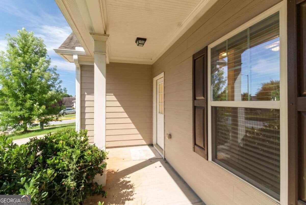 4 bedroom, 2.5 bathroom, 1,889 sq ft single family residence for sale at 219 Morning Drive, Athens, GA 30606 — photo 3