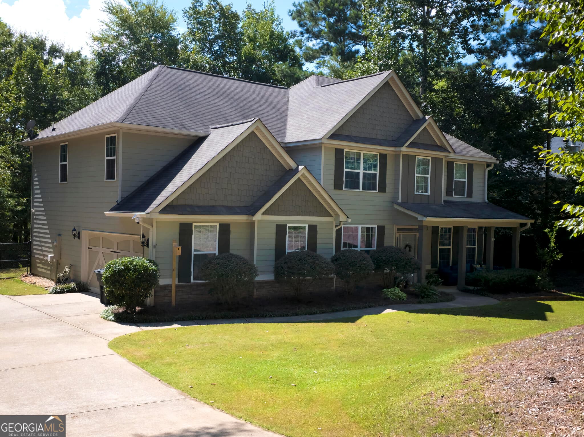 5 bedroom, 4 bathroom, 3,302 sq ft single family residence for sale at 96 Oak Leaf Way, Hamilton, GA 31811