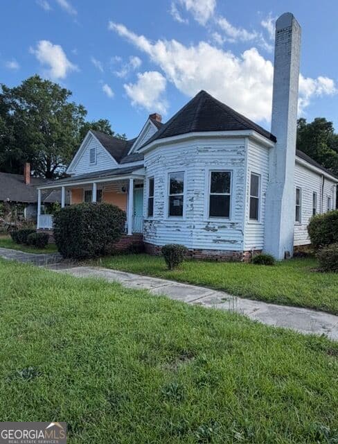 3 bedroom, 2 bathroom, 2,128 sq ft single family residence for sale at 807 Academy Avenue, Waynesboro, GA 30830 — photo 2