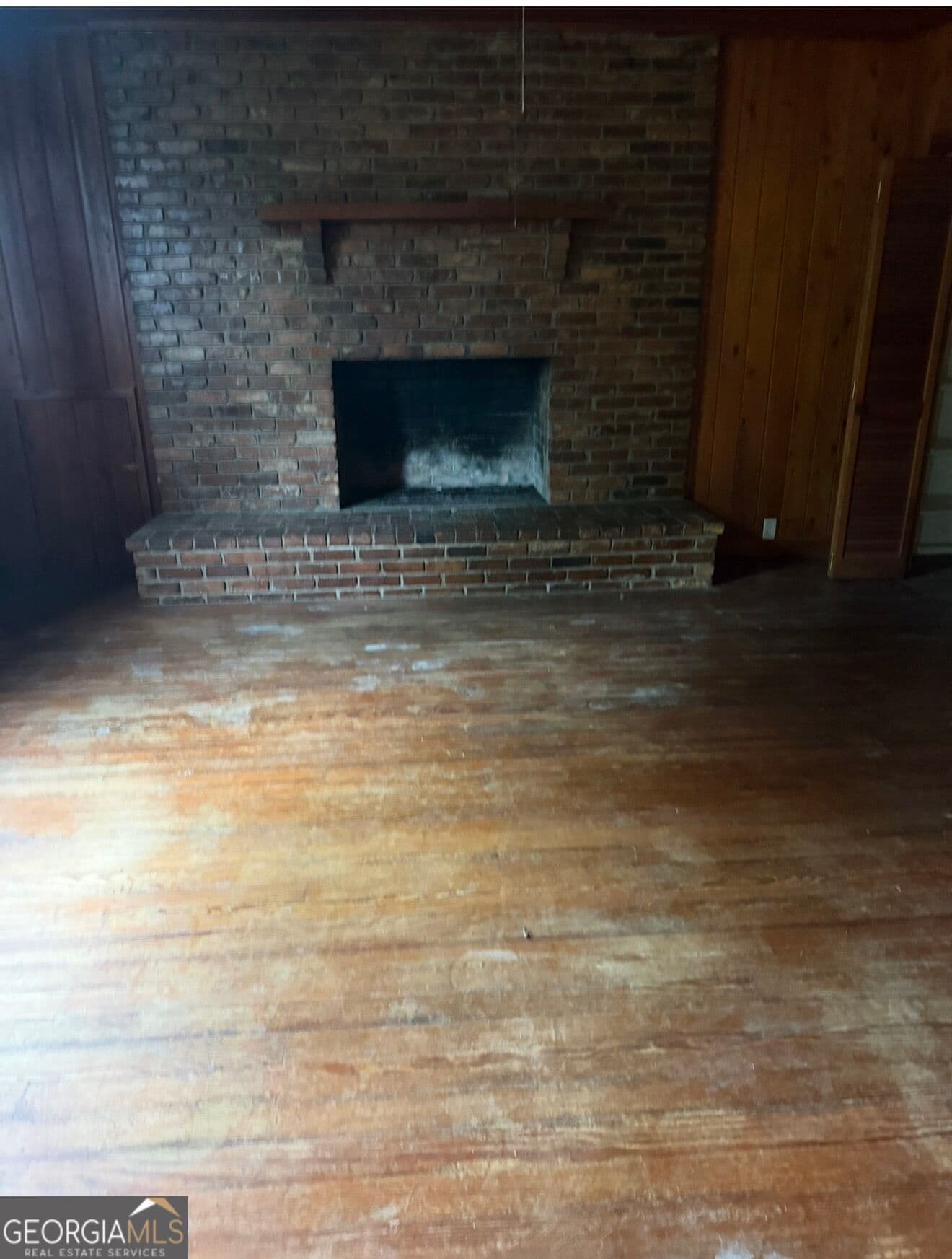 3 bedroom, 2 bathroom, 2,128 sq ft single family residence for sale at 807 Academy Avenue, Waynesboro, GA 30830 — photo 5