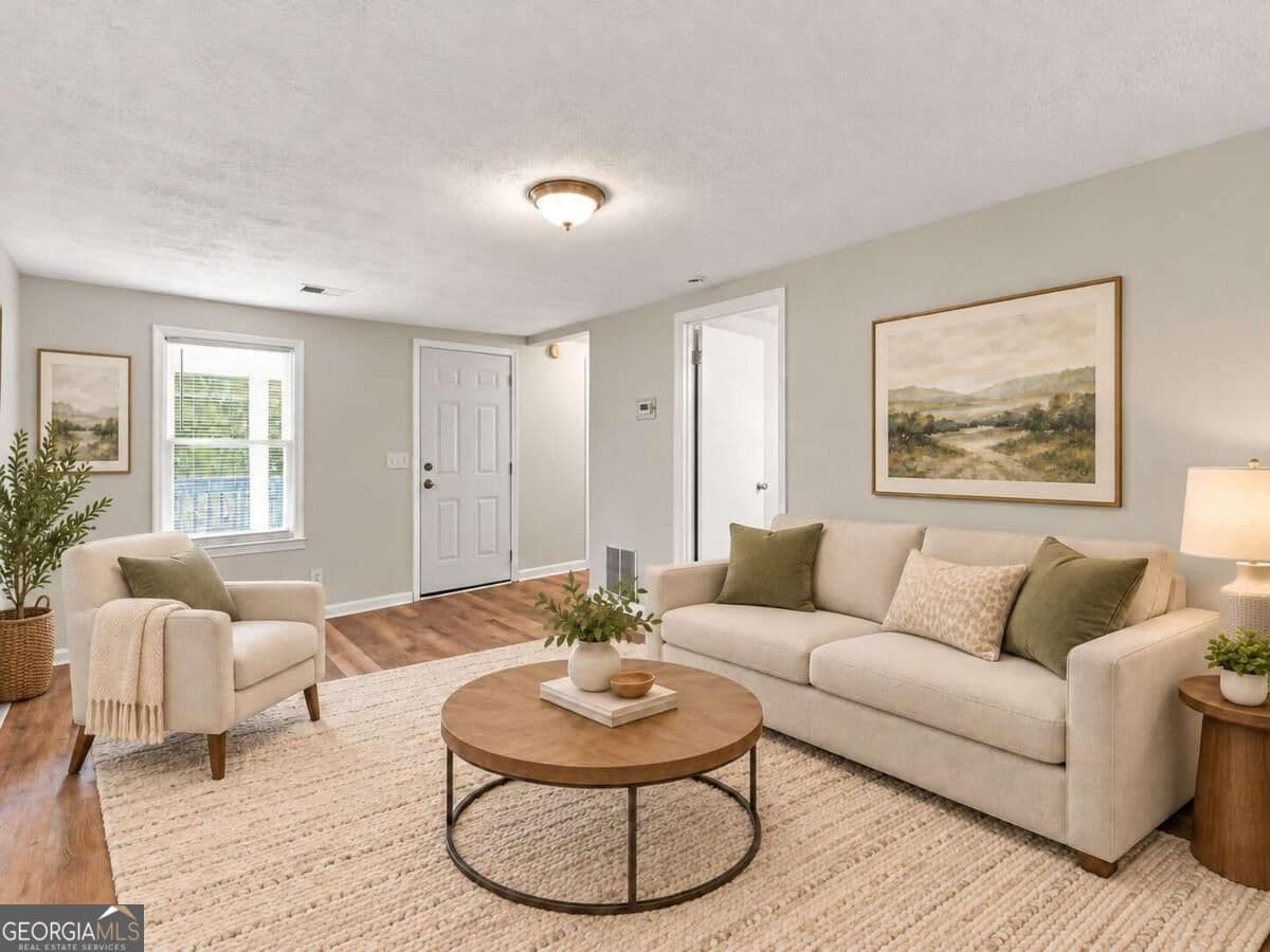 4 bedroom, 2.5 bathroom, 1,598 sq ft single family residence for sale at 1095 S Burnt Hickory Road, Douglasville, GA 30134 — photo 5