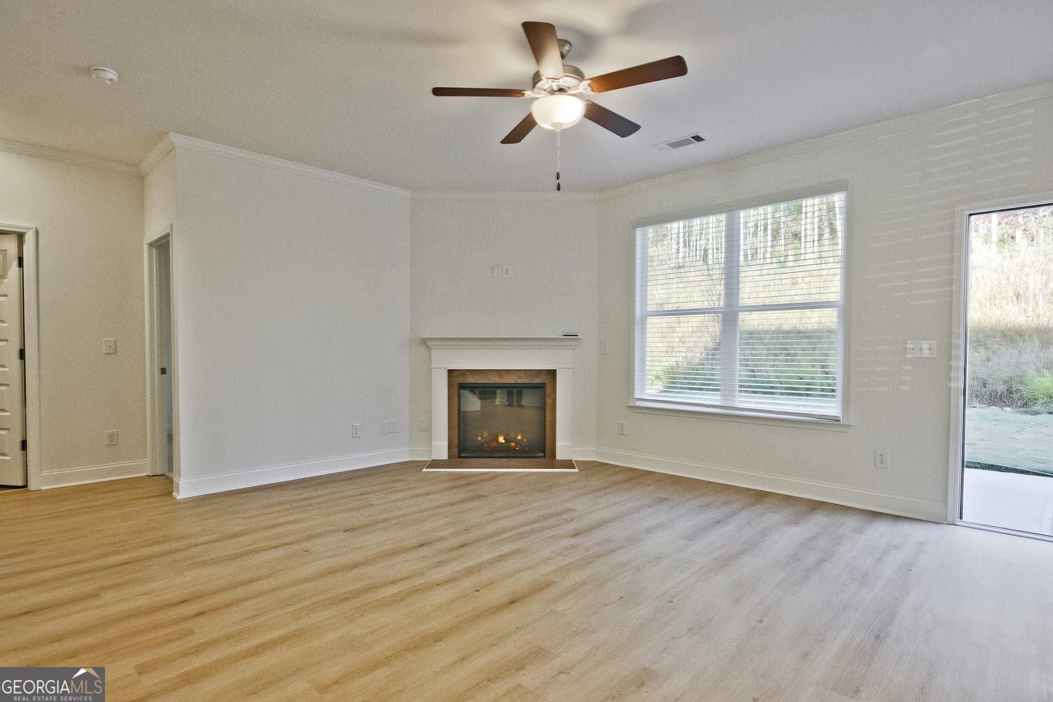 5 bedroom, 3 bathroom single family residence for sale at 183 Open Waters Walk, Braselton, GA 30517 — photo 6