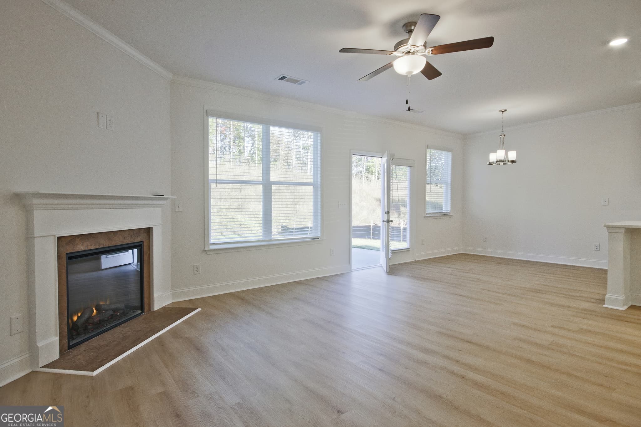 5 bedroom, 3 bathroom single family residence for sale at 183 Open Waters Walk, Braselton, GA 30517 — photo 5