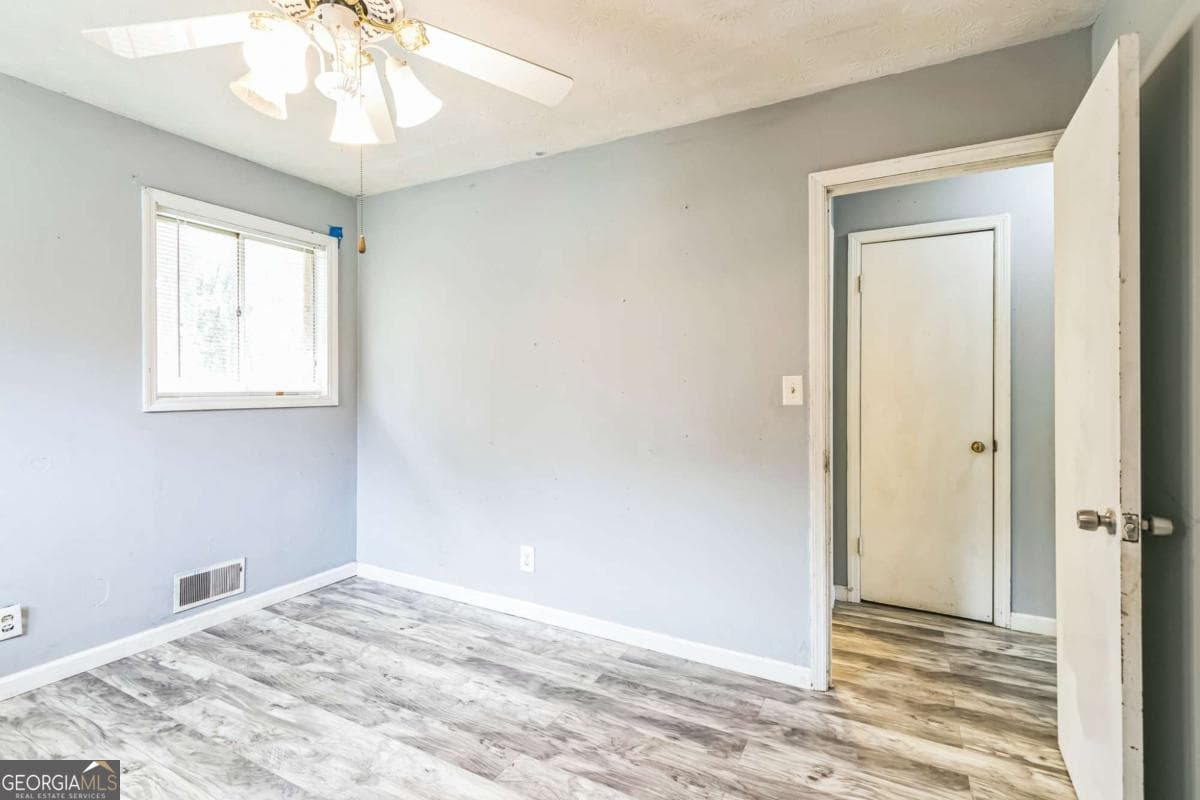 5 bedroom, 2 bathroom, 2,281 sq ft single family residence for sale at 927 Slash Pine Road, Forest Park, GA 30297 — photo 10