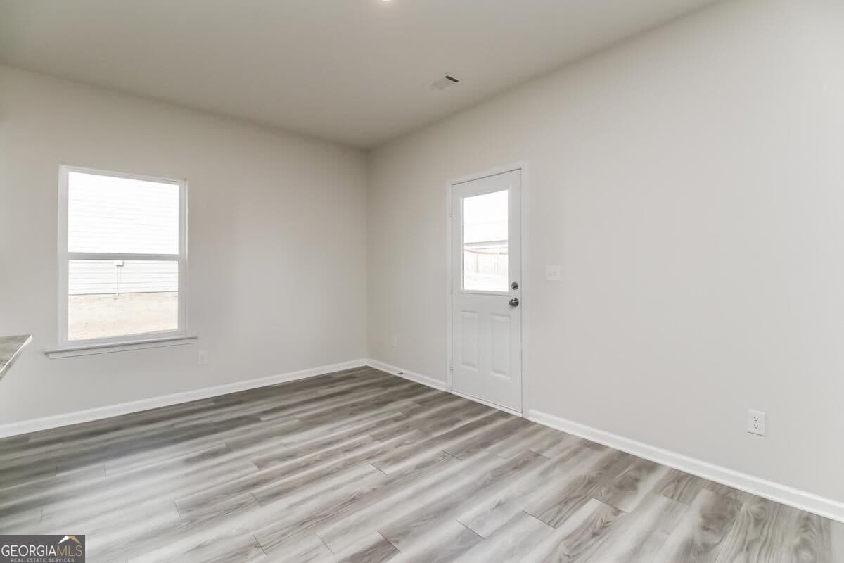 4 bedroom, 2.5 bathroom, 1,848 sq ft single family residence for sale at 160 Avondale Boulevard, Conyers, GA 30013 — photo 5
