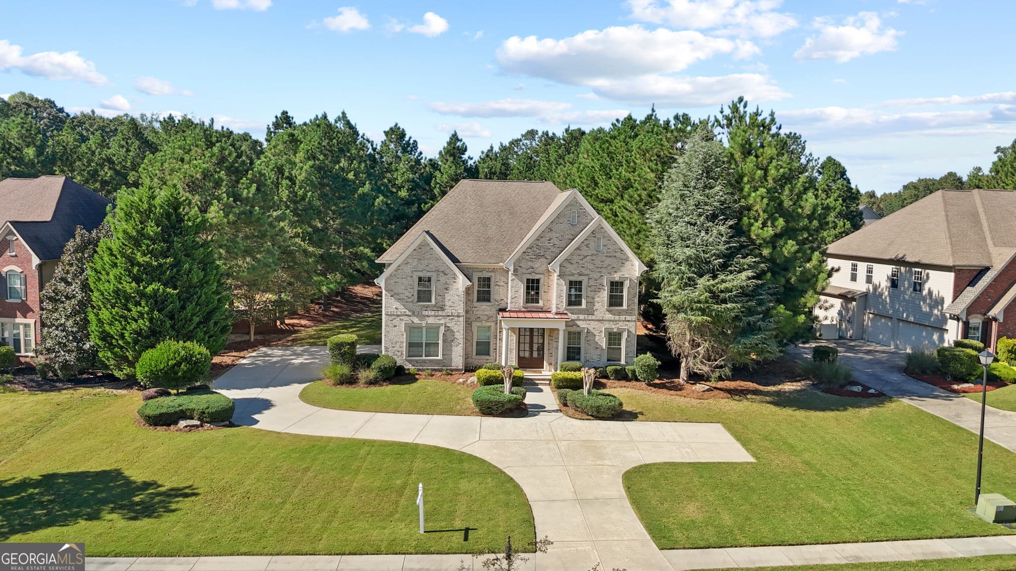 4 bedroom, 3.5 bathroom, 3,918 sq ft single family residence for sale at 125 Delamere Place, Tyrone, GA 30290 — photo 3