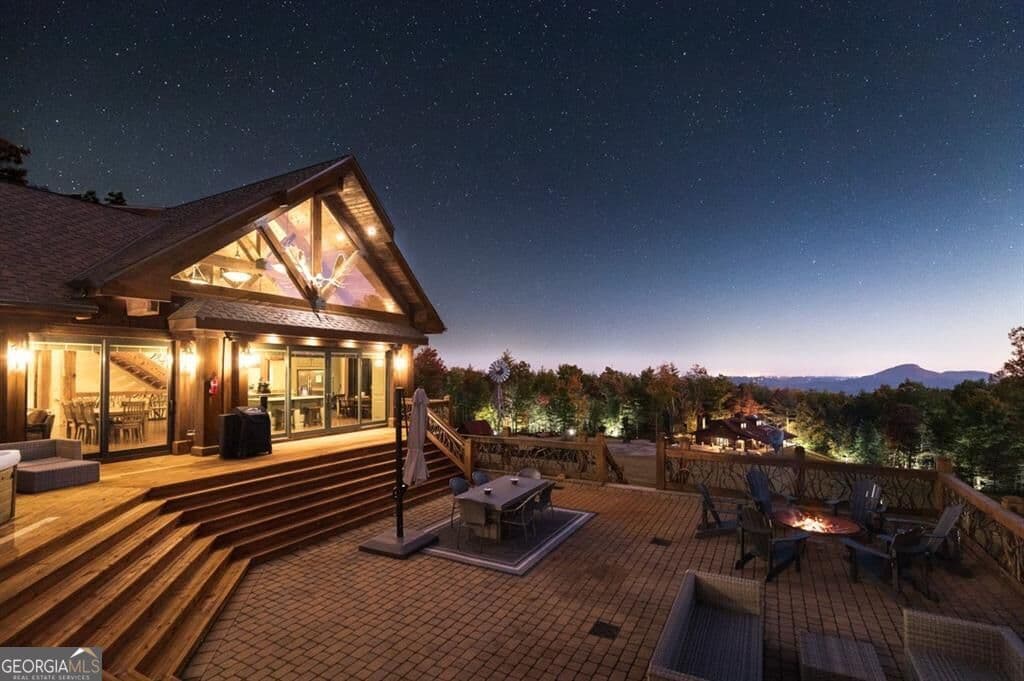 15 bedroom, 14 bathroom cabin,single family residence for sale at 3049 Tray Mountain Road, Sautee Nacoochee, GA 30157 — photo 9