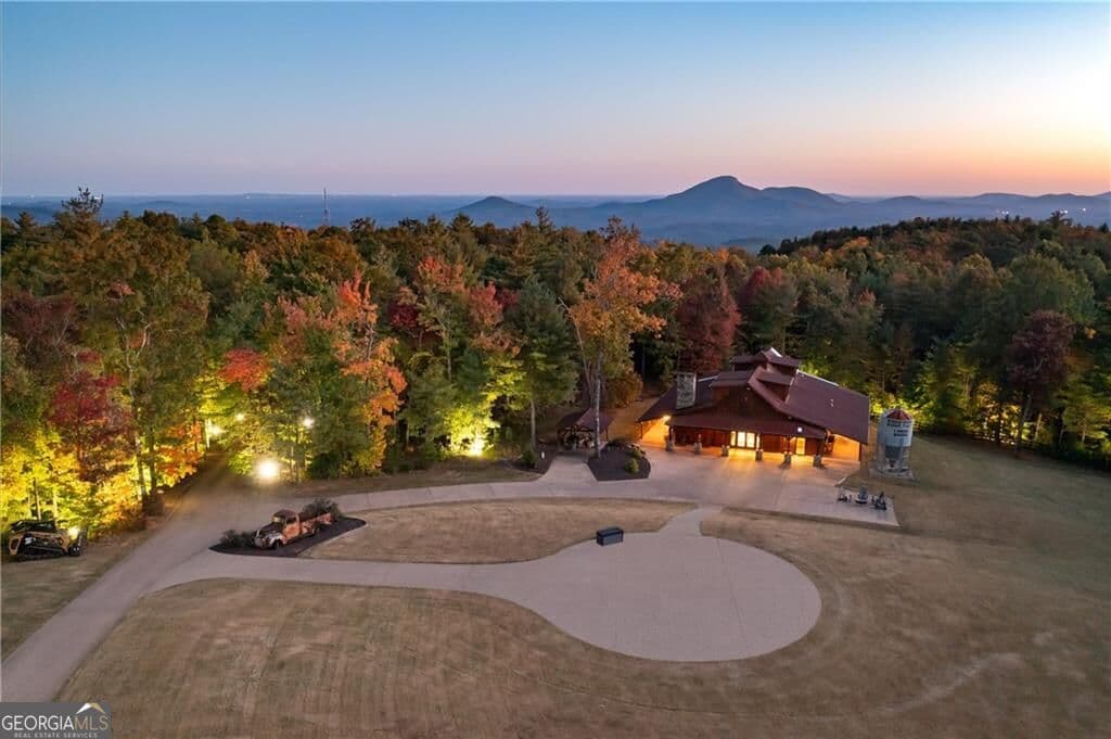 15 bedroom, 14 bathroom cabin,single family residence for sale at 3049 Tray Mountain Road, Sautee Nacoochee, GA 30157 — photo 4