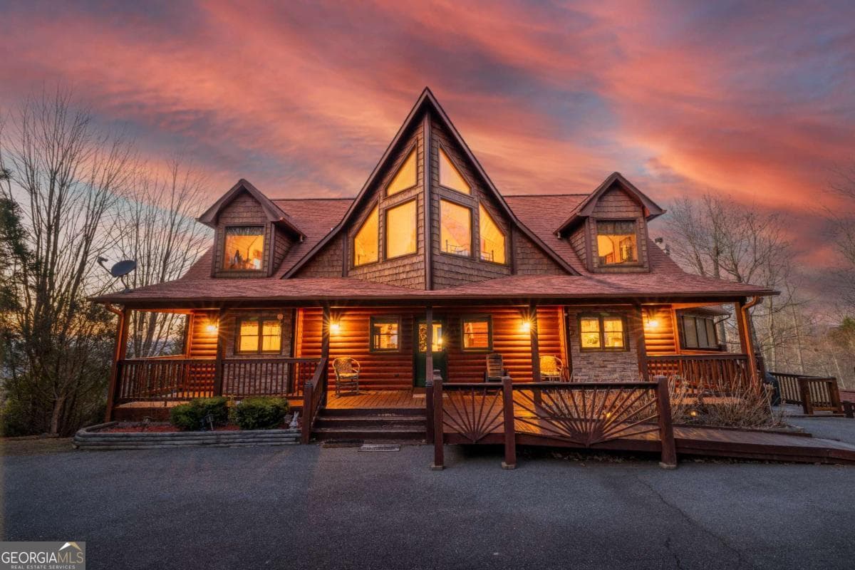 5 bedroom, 3.5 bathroom, 4,120 sq ft cabin,single family residence for sale at 1359 Mountain High Drive, Mineral Bluff, GA 30559 — photo 4