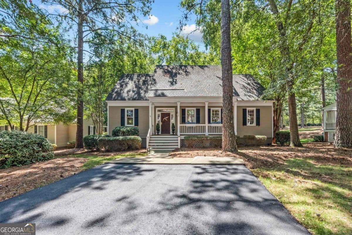2 bedroom, 2.5 bathroom, 1,368 sq ft single family residence for sale at 112 Seven Oaks Way, Eatonton, GA 31024 — photo 2