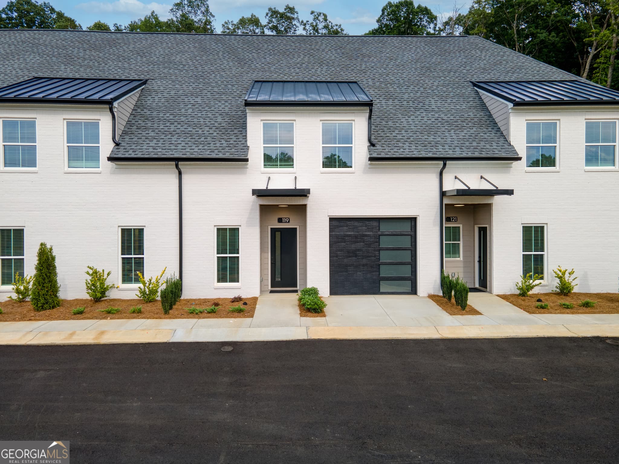 3 bedroom, 2.5 bathroom, 1,642 sq ft townhouse for rent at 119 Chateau Drive, Rome, GA 30161 for $1,995 a month — photo 3