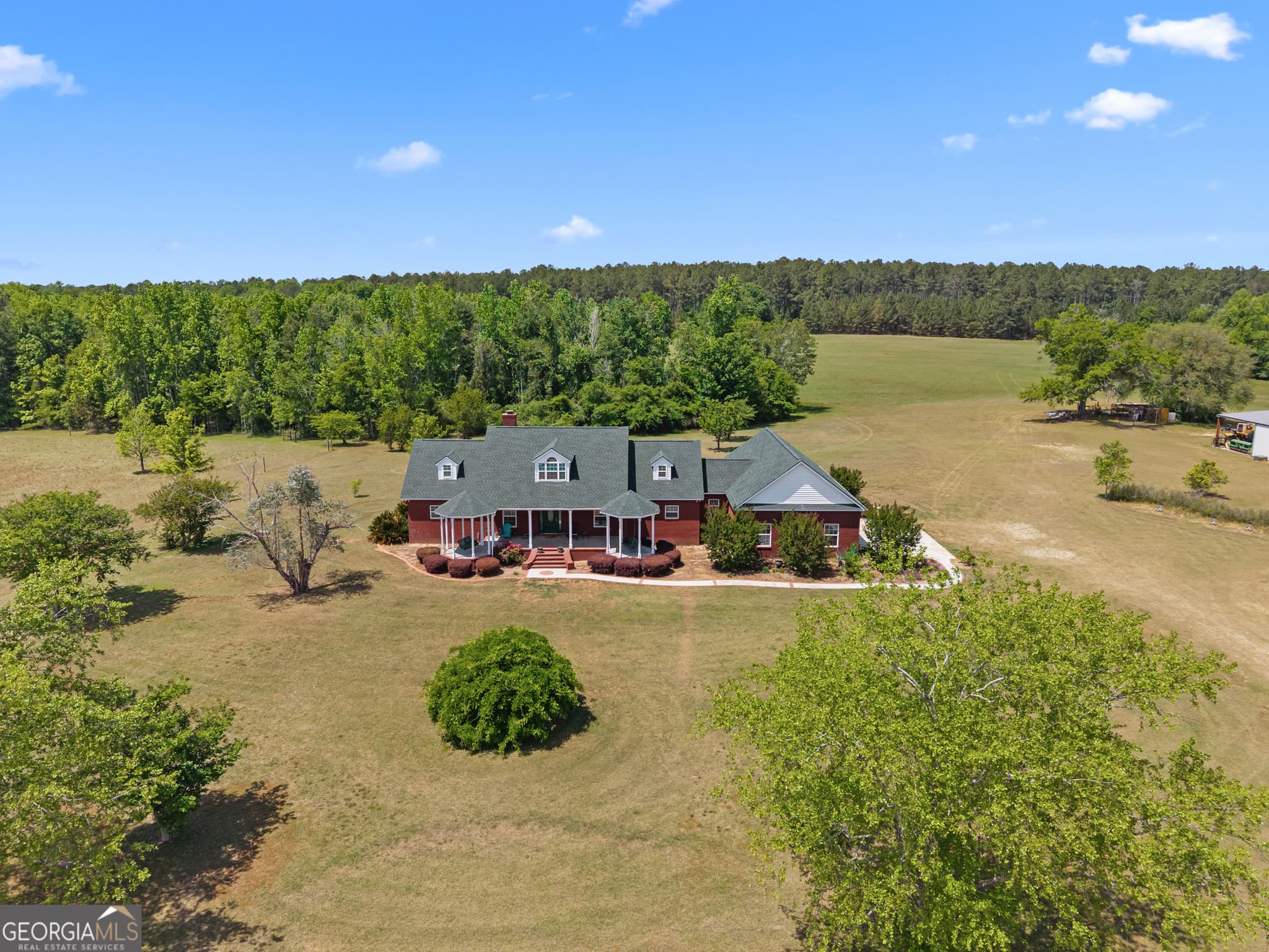 3 bedroom, 2.5 bathroom, 2,662 sq ft single family residence for sale at 4194 Ivey S. Lane, Millen, GA 30442