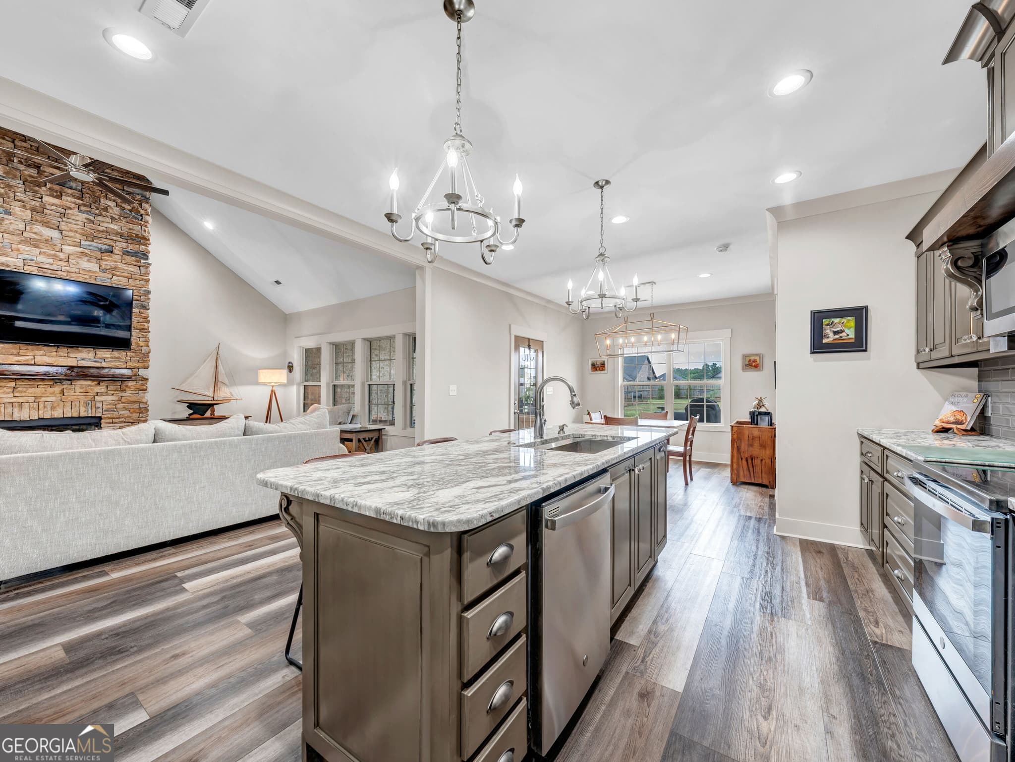 4 bedroom, 3 bathroom, 2,800 sq ft single family residence for sale at 342 Ranch Road, Rainsville, AL 35986 — photo 7