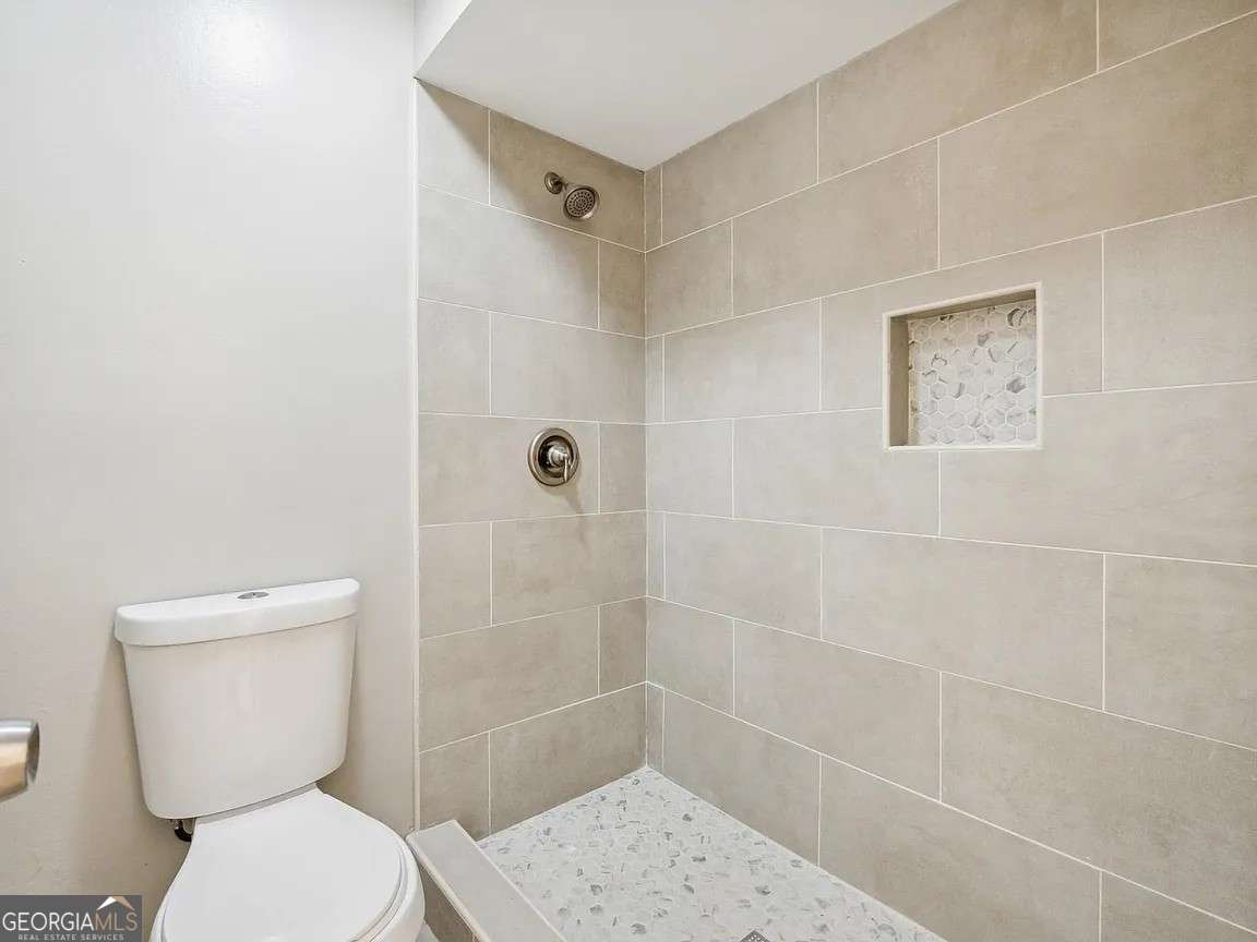 3 bedroom, 2 bathroom, 1,628 sq ft condominium for sale at 2920 Parc Lorraine, Lithonia, GA 30038 — photo 9