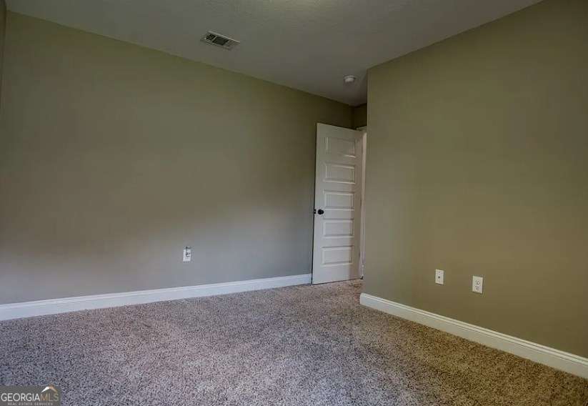 4 bedroom, 2 bathroom, 1,840 sq ft single family residence under contract at 4077 Mckenzie Lane, Valdosta, GA 31605 — photo 9
